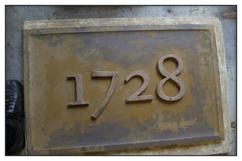 Plaque 1728 - 01