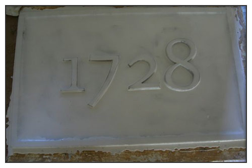 Plaque 1728 - 02